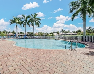 14214 Manchester Drive - Photo Thumbnail 7
