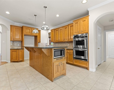 106 Lazy Springs Drive - Photo Thumbnail 14