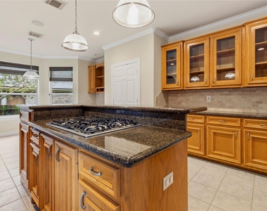 106 Lazy Springs Drive - Photo Thumbnail 11
