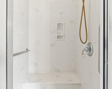 106 Lazy Springs Drive - Photo Thumbnail 21