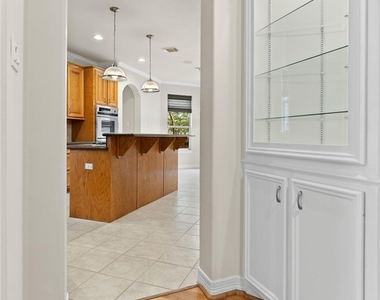 106 Lazy Springs Drive - Photo Thumbnail 8
