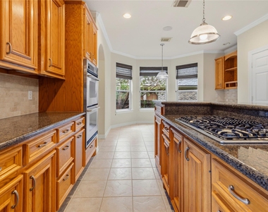 106 Lazy Springs Drive - Photo Thumbnail 12