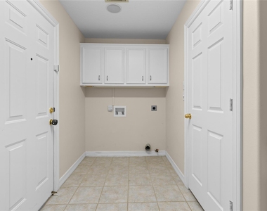 106 Lazy Springs Drive - Photo Thumbnail 32