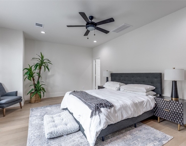 5618 Canal Street - Photo Thumbnail 9