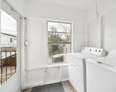 1937 W Mckinney Street - Photo Thumbnail 14