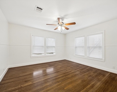 1937 W Mckinney Street - Photo Thumbnail 11