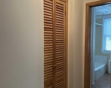 211 Paterson - Photo Thumbnail 10