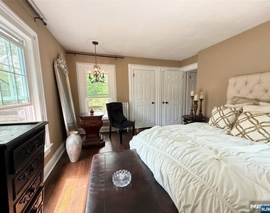 76 Elm - Photo Thumbnail 19