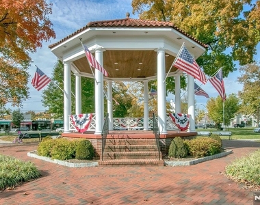 76 Elm - Photo Thumbnail 29