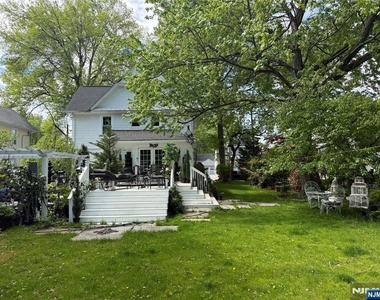 76 Elm - Photo Thumbnail 27