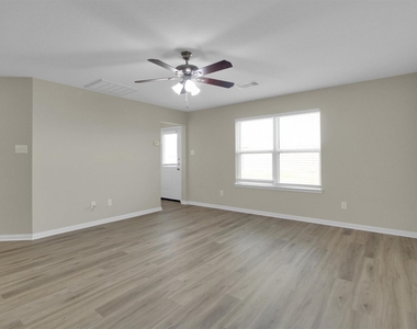 12302 Wavecrest Road - Photo Thumbnail 14