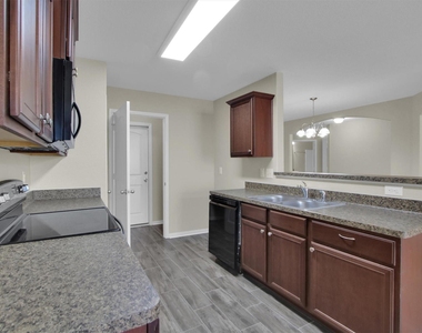 12302 Wavecrest Road - Photo Thumbnail 15