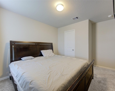 29623 Stanley Canyon Lane - Photo Thumbnail 28