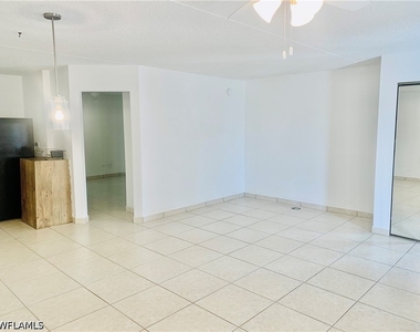 826 Wiggins Pass Road - Photo Thumbnail 7
