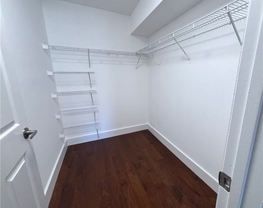 2094 Arbour Walk Circle - Photo Thumbnail 9