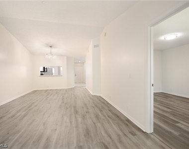 7791 Esmeralda Way - Photo Thumbnail 7