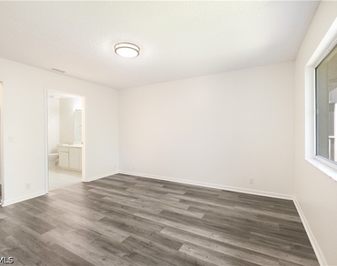 7791 Esmeralda Way - Photo Thumbnail 8