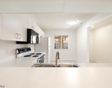 7791 Esmeralda Way - Photo Thumbnail 4