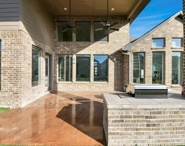10719 Klaria Crescent Court - Photo Thumbnail 14