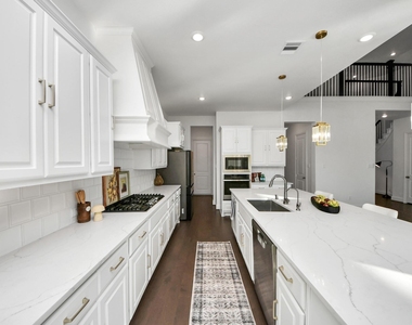 10719 Klaria Crescent Court - Photo Thumbnail 6