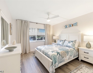 3200 Gulf Shore Boulevard N - Photo Thumbnail 16