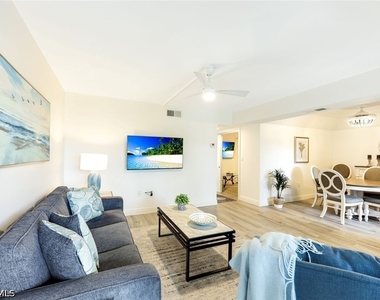 3200 Gulf Shore Boulevard N - Photo Thumbnail 5