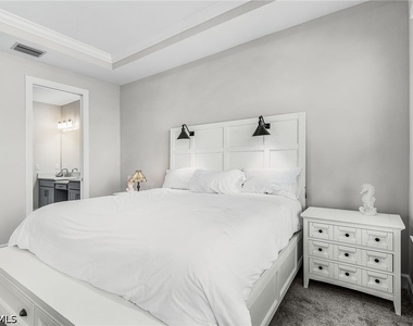 15561 Vittorio Street - Photo Thumbnail 18