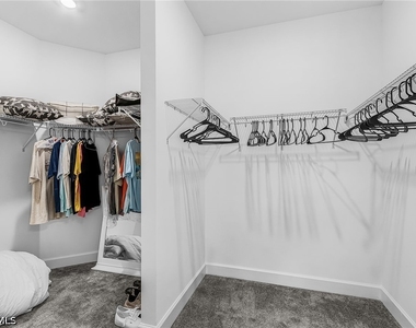 15561 Vittorio Street - Photo Thumbnail 11