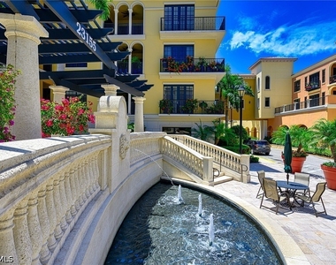 8010 Via Sardinia Way - Photo Thumbnail 20