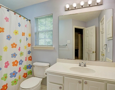 147 N Willow Point Circle - Photo Thumbnail 15