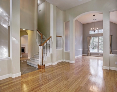 147 N Willow Point Circle - Photo Thumbnail 3