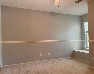147 N Willow Point Circle - Photo Thumbnail 14