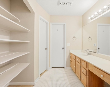 2658 Anthony Hay Lane - Photo Thumbnail 21