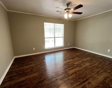 1030 Pine Timbers Drive - Photo Thumbnail 19