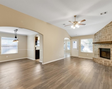 5540 S Buffalo Circle - Photo Thumbnail 8