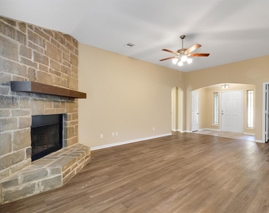 5540 S Buffalo Circle - Photo Thumbnail 9