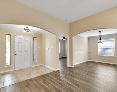 5540 S Buffalo Circle - Photo Thumbnail 3