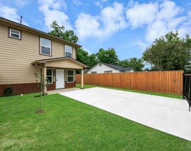 2430 Dolly Wright Street - Photo Thumbnail 10