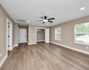 2430 Dolly Wright Street - Photo Thumbnail 26
