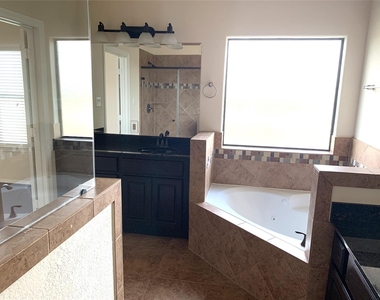 3021 Kisling Street - Photo Thumbnail 16