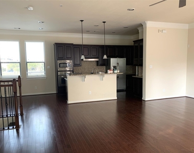 3021 Kisling Street - Photo Thumbnail 5