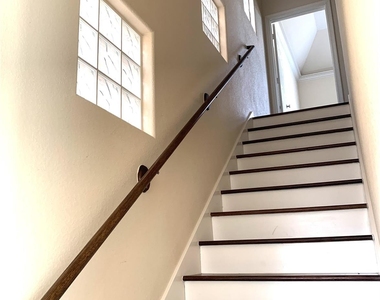 3021 Kisling Street - Photo Thumbnail 12