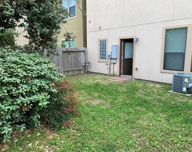 3021 Kisling Street - Photo Thumbnail 23