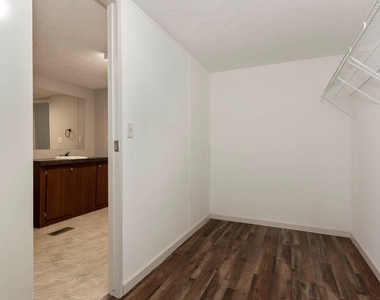 30003 W Boardwalk Drive - Photo Thumbnail 22
