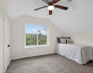 417 W Hillary Circle - Photo Thumbnail 30