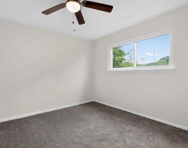 417 W Hillary Circle - Photo Thumbnail 10
