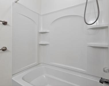 417 W Hillary Circle - Photo Thumbnail 37