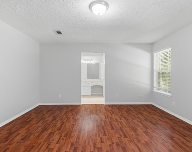 1122 Tigris Lane - Photo Thumbnail 15