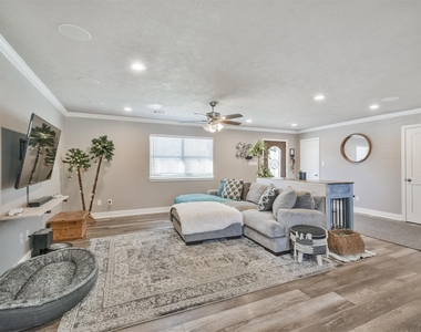 24237 Creekwood Drive - Photo Thumbnail 18