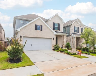 15218 Cortines Court - Photo Thumbnail 2